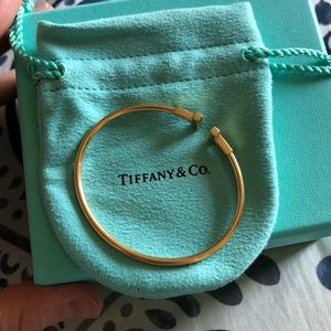 Tiffany & Co Small T Bracelet 18K Gold w/ box